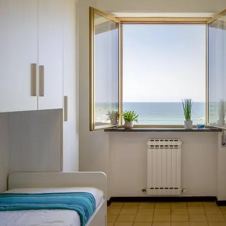 Residenza Fronte Mare. 6 Posti Letto * تْشيفيتانوفا ماركي