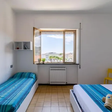 شقة Residenza Fronte Mare. 6 Posti Letto *