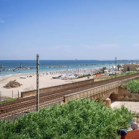 Residenza Fronte Mare. 6 Posti Letto