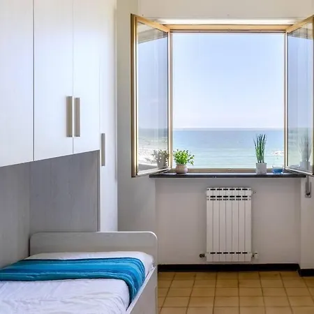 Residenza Fronte Mare. 6 Posti Letto شقة تْشيفيتانوفا ماركي