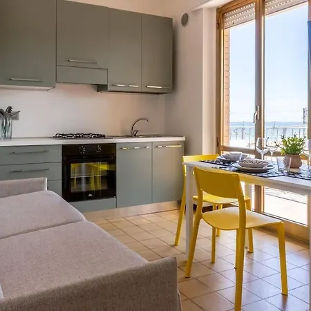 Апартаменты Residenza Fronte Mare. 6 Posti Letto *