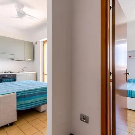 Apartment Residenza Fronte Mare. 6 Posti Letto