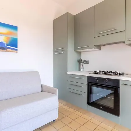 Residenza Fronte Mare. 6 Posti Letto Апартаменты